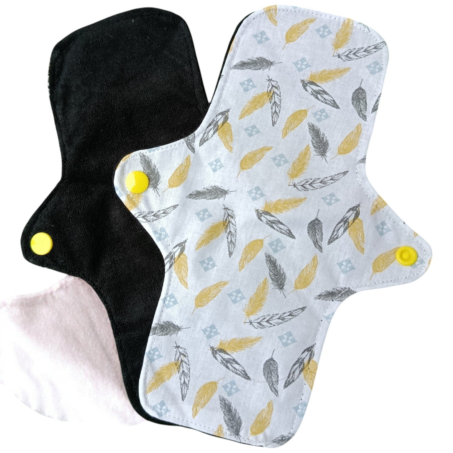 Serviette hygiénique lavable réutilisable plumes jaune et blanc Les p'tites cousettes d'Ophélie