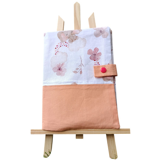 Protège carnet de santé personnalisable éléphant fleur rose Les p'tites cousettes d'Ophélie