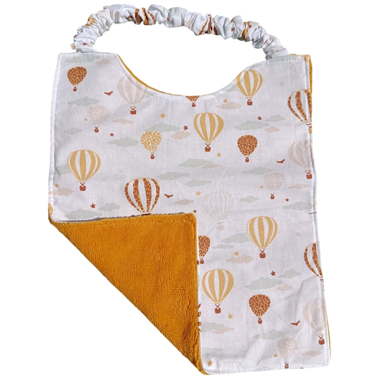 Bavoir maternelle personnalisable Montgolfière marron Les p'tites cousettes d'Ophélie