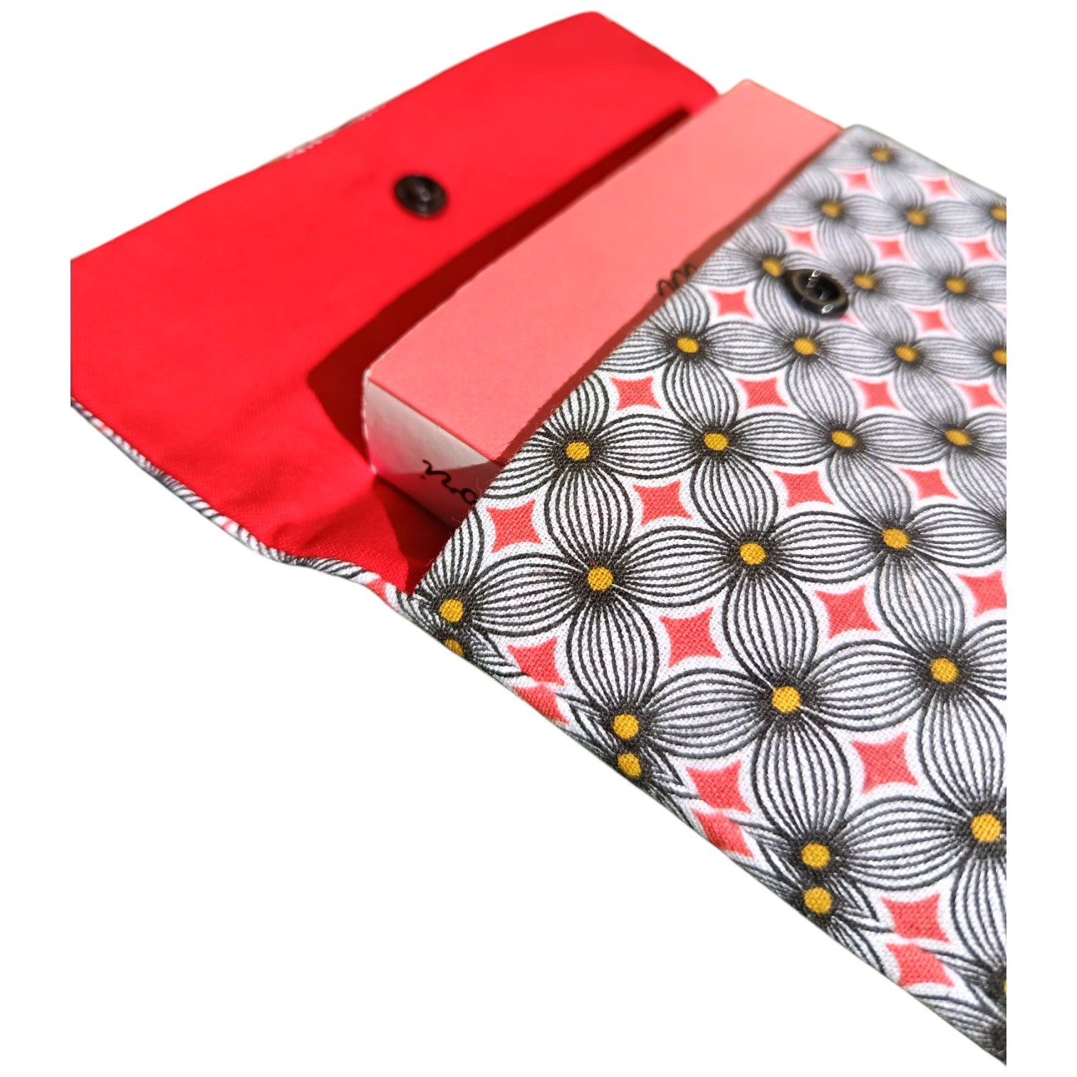 Pochette à livre en tissu noir et rouge Les p'tites cousettes d'Ophélie