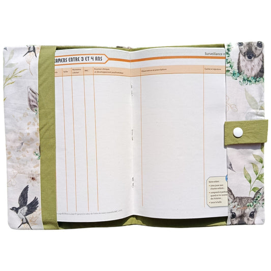 Protège carnet de santé personnalisable biche vert Les p'tites cousettes d'Ophélie