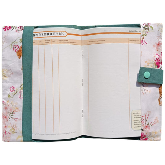 Protège carnet de santé personnalisable panthère léopard vert Les p'tites cousettes d'Ophélie