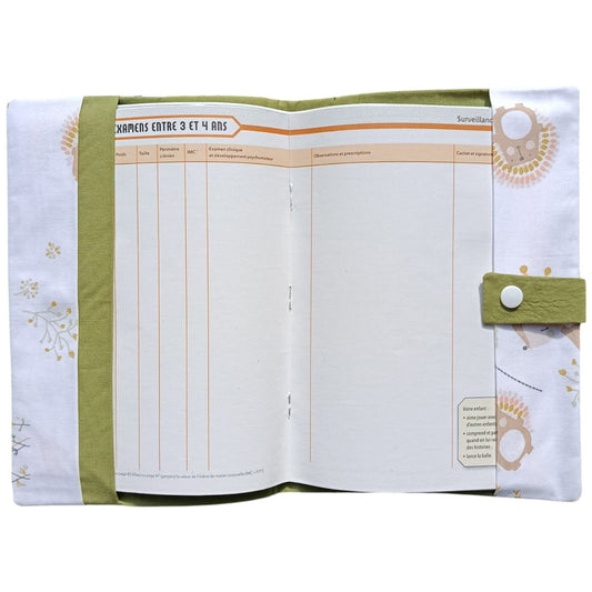 Protège carnet de santé personnalisable faon couronne vert Les p'tites cousettes d'Ophélie