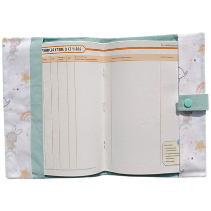 Protège carnet de santé personnalisable éléphants arc-en-ciel bleu Les p'tites cousettes d'Ophélie